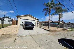 420 E B St, Colton, CA 92324 - Photo 7