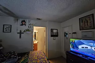420 E B St, Colton, CA 92324 - Photo 31