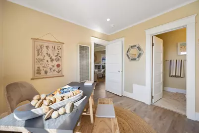 10814 Plainview Avenue, Los Angeles, CA 91042 - Photo 23