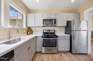 10814 Plainview Ave, Los Angeles, CA 91042 - Photo 15
