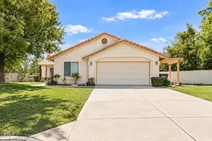 15589 Cheyenne St, Hesperia, CA 92345 - Photo 1