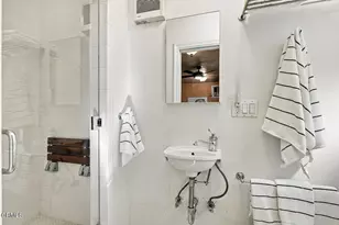 2285 E Orange Grove Blvd, Pasadena, CA 91104 - Photo 47