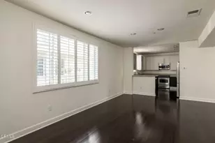 10609 Bloomfield St, Los Angeles, CA 91602 - Photo 9