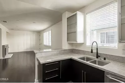 10609 Bloomfield Street #207, Los Angeles, CA 91602 - Photo 17