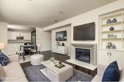 10609 Bloomfield Street #207, Los Angeles, CA 91602 - Photo 7