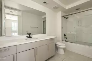 10609 Bloomfield St, Los Angeles, CA 91602 - Photo 23