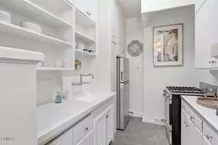 99 S Raymond Ave, Pasadena, CA 91105 - Photo 11