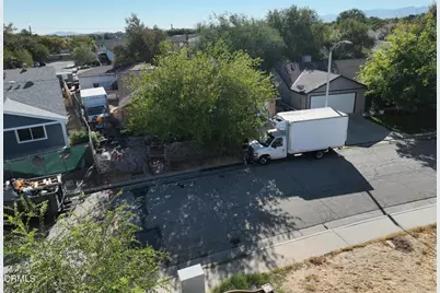 44118 Parkview Lane, Lancaster, CA 93535 - Photo 3