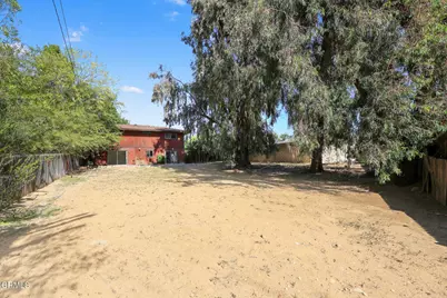 1740 Foothill Boulevard, La Canada Flintridge, CA 91011 - Photo 39