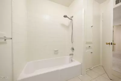 1740 Foothill Boulevard, La Canada Flintridge, CA 91011 - Photo 23