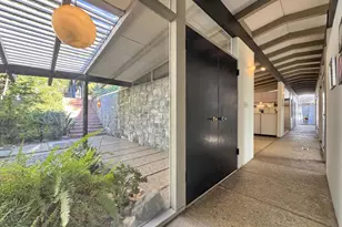 925 Monarch Dr, La Canada Flintridge, CA 91011 - Photo 13