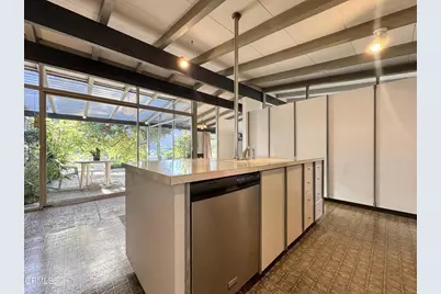 925 Monarch Drive, La Canada Flintridge, CA 91011 - Photo 9