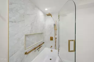880 W 1st St, Los Angeles, CA 90012 - Photo 23