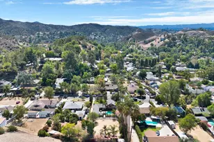 9701 La Canada Way, Los Angeles, CA 91040 - Photo 31