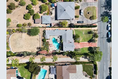 9701 La Canada Way, Los Angeles, CA 91040 - Photo 29