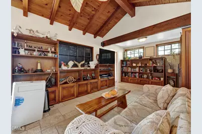 9701 La Canada Way, Los Angeles, CA 91040 - Photo 11