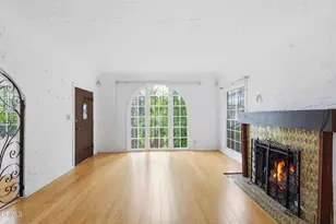 3911 De Longpre Ave, Los Angeles, CA 90027 - Photo 13