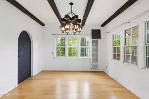 3911 De Longpre Ave, Los Angeles, CA 90027 - Photo 3