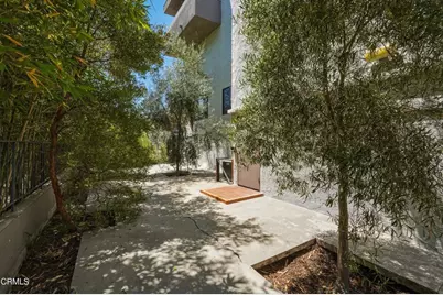 5260 Bellingham Avenue, Los Angeles, CA 91607 - Photo 13
