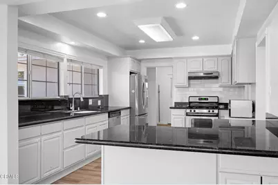1715 La Barranca Road, La Canada Flintridge, CA 91011 - Photo 17