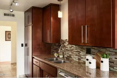 550 Marie Avenue, Los Angeles, CA 90042 - Photo 15