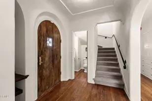 2062 New York Dr, Altadena, CA 91001 - Photo 5
