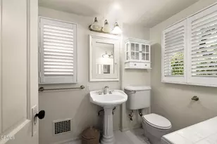 2062 New York Dr, Altadena, CA 91001 - Photo 35