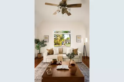 2047 Galbreth Road, Pasadena, CA 91104 - Photo 9