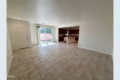 699 S Mandarin Lane, Rialto, CA 92376 - Photo 5