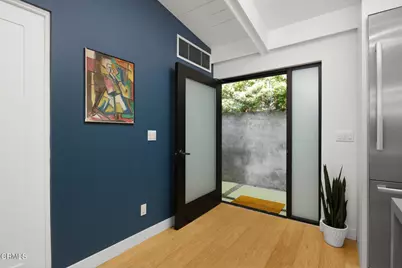 3902 Sunset Drive, Los Angeles, CA 90027 - Photo 3