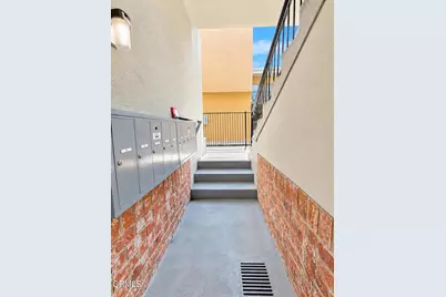 615 E Orange Grove Avenue, Burbank, CA 91501 - Photo 11