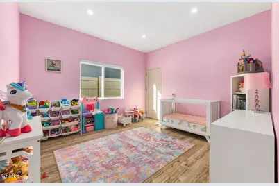 2018 W Kenneth Road, Glendale, CA 91201 - Photo 21