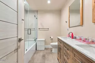 2018 W Kenneth Rd, Glendale, CA 91201 - Photo 23