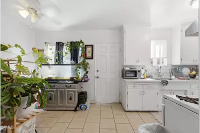 1200 N Orchard Drive, Burbank, CA 91506 - Photo 21