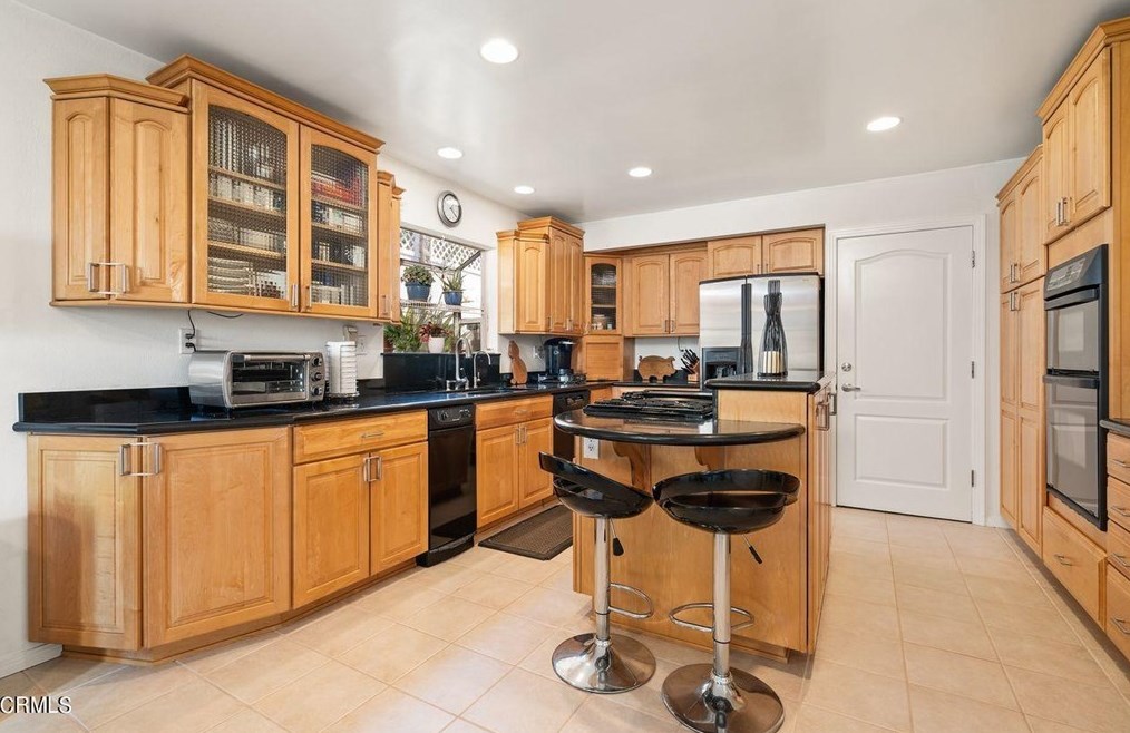 1781 Sunny Heights Dr, Los Angeles CA  90065-3325 exterior