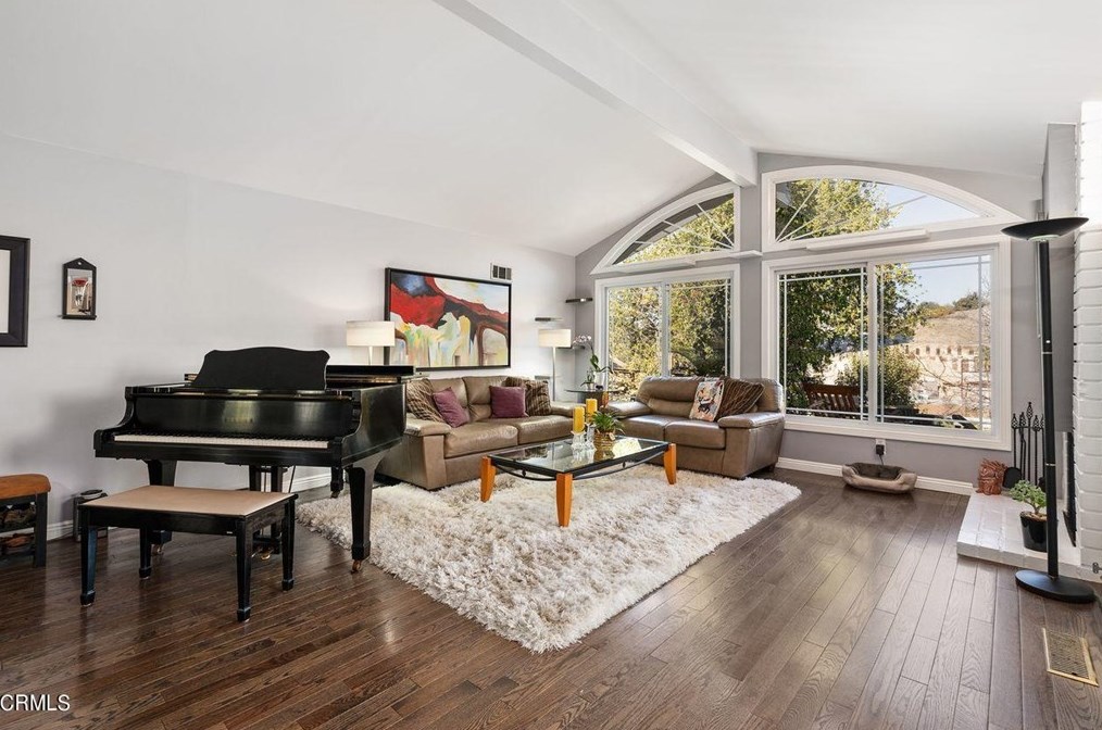 1781 Sunny Heights Dr, Los Angeles CA  90065-3325 exterior