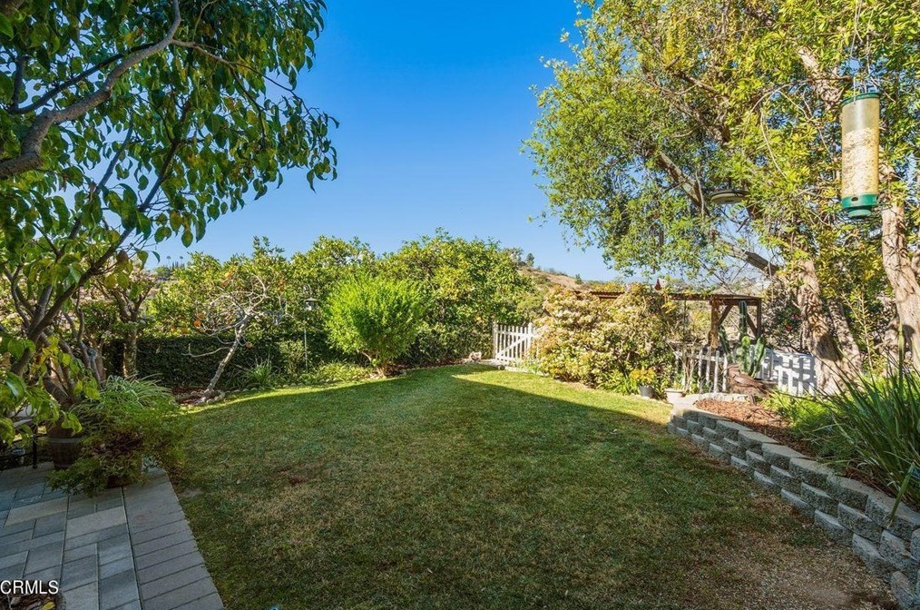 1781 Sunny Heights Dr, Los Angeles CA  90065-3325 exterior