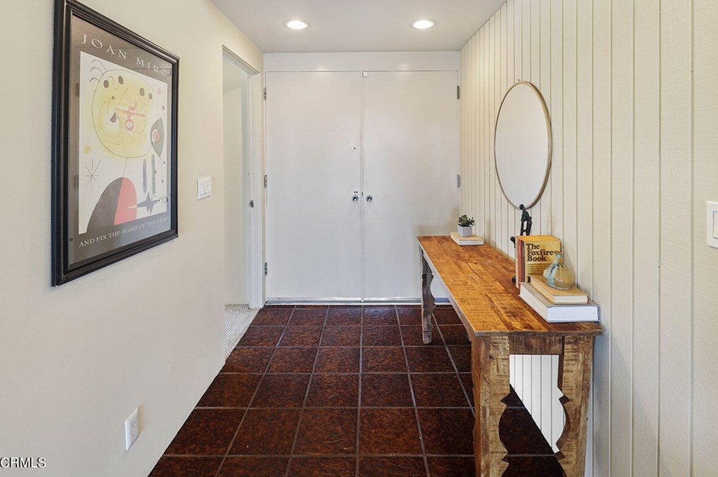 600 Tamarac Dr, Pasadena CA  91105-2149 exterior