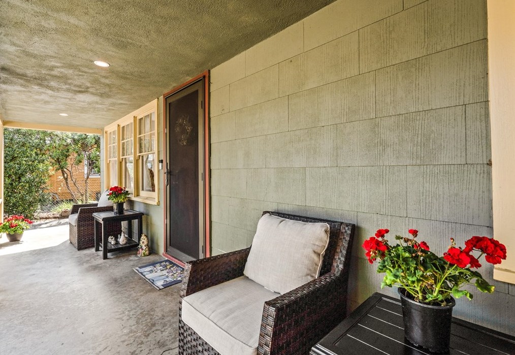 1518 Atchison St, Pasadena CA  91104-1548 exterior