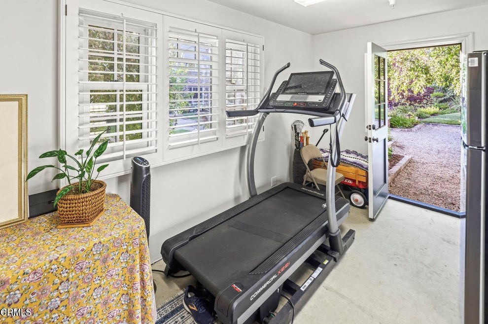 520 Madeline Dr, Pasadena CA  91105-2840 exterior