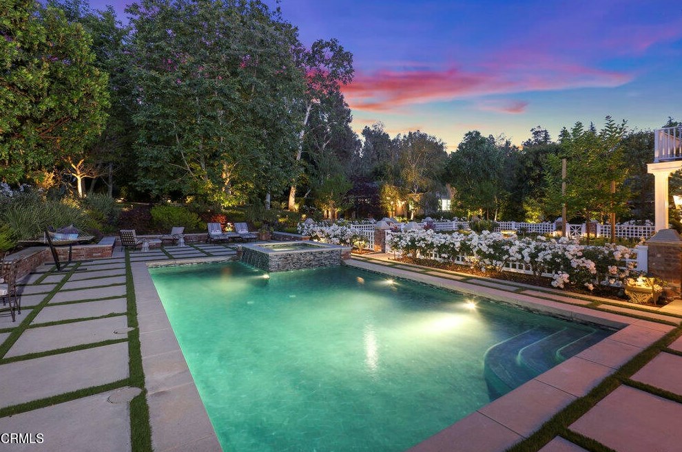 520 Madeline Dr, Pasadena CA  91105-2840 exterior