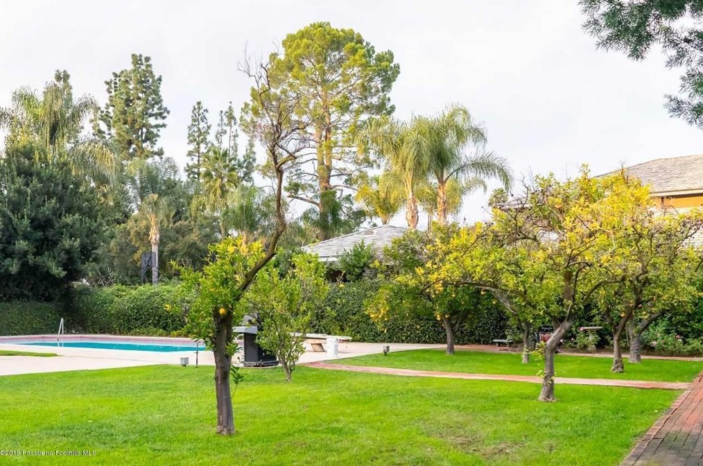 1270 Mesa Rd, Pasadena CA  91108-1017 exterior