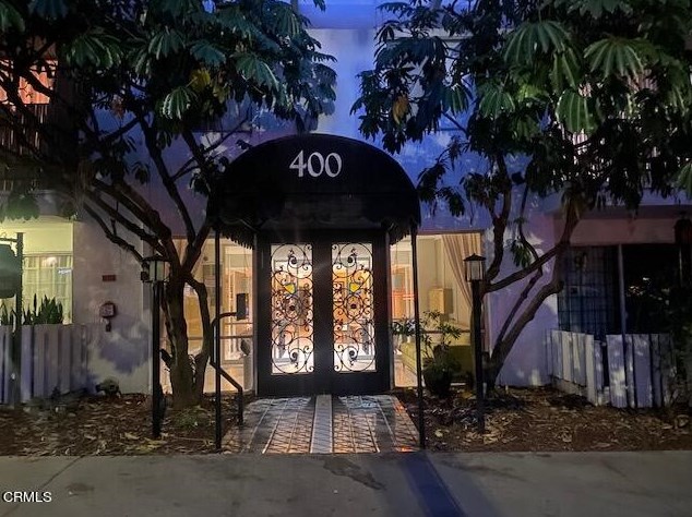 400 La Fayette Park Pl, Los Angeles CA  90026-4720 exterior