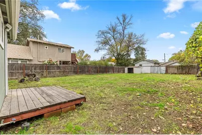 2215 Laurel Street, Chico, CA 95928 - Photo 27