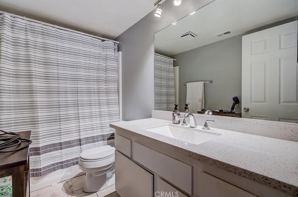 6951 Gage Ave, Los Angeles CA  90040-3746 exterior
