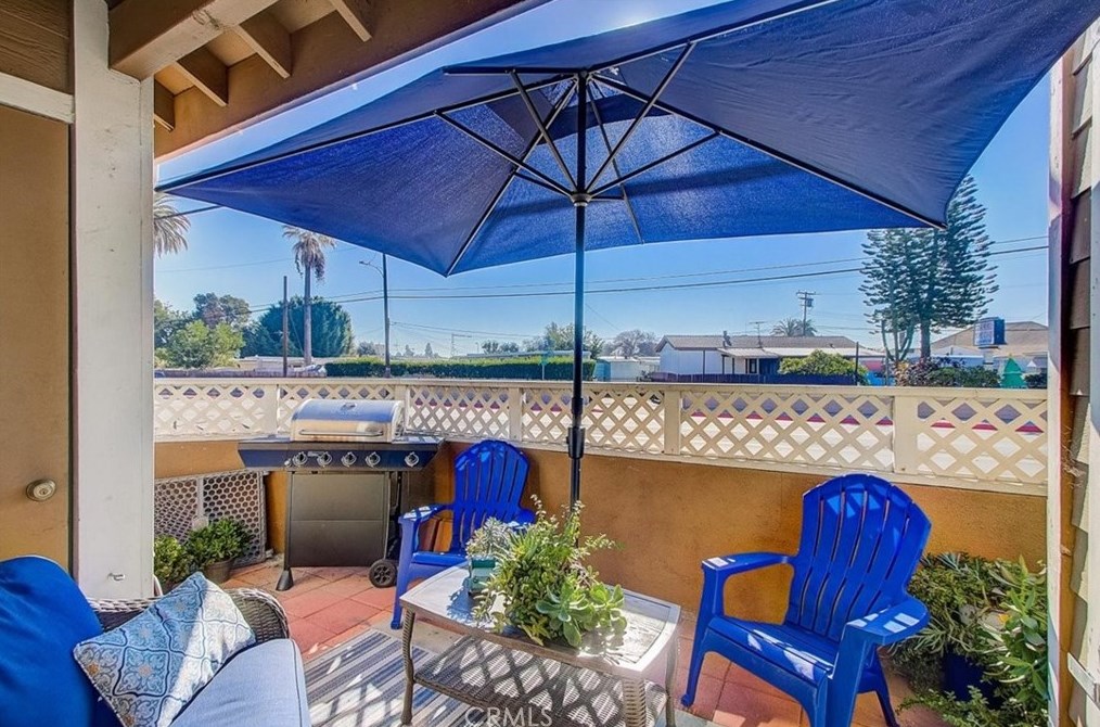 6951 Gage Ave, Los Angeles CA  90040-3746 exterior