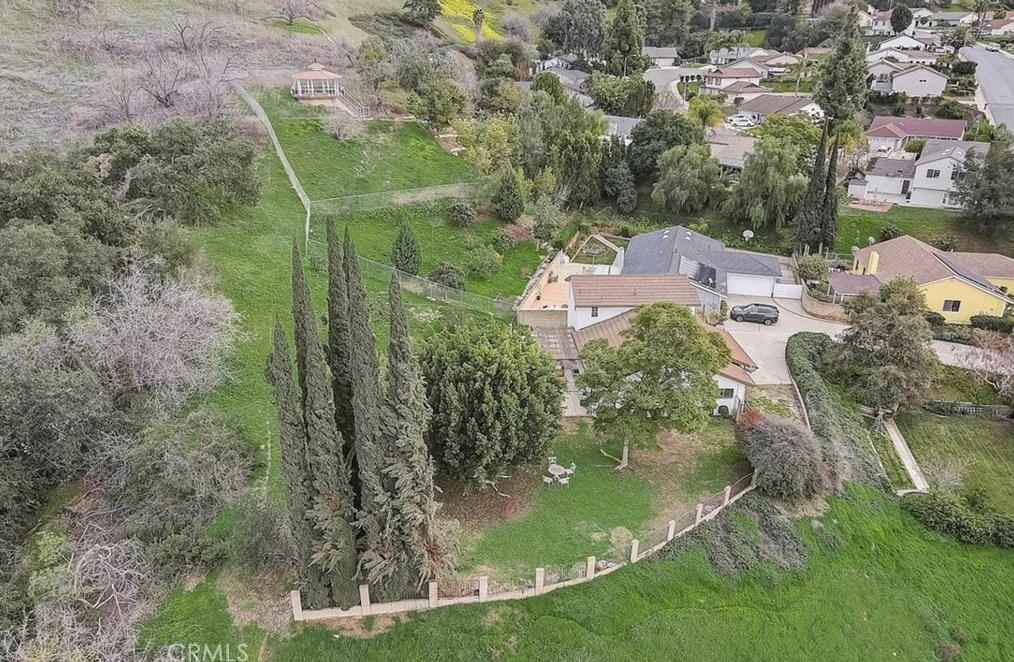 1704 Autumnglow Dr, Pomona CA  91765-2710 exterior