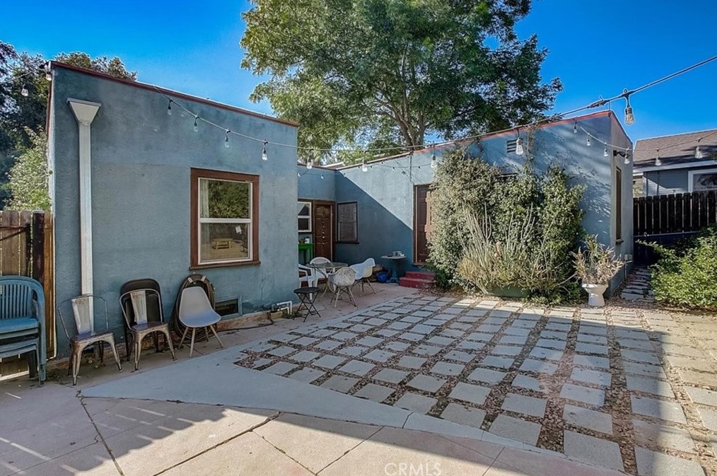 620 Coronado St, Los Angeles CA  90026-3913 exterior