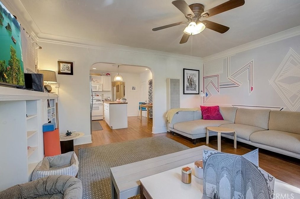 620 Coronado St, Los Angeles CA  90026-3913 exterior