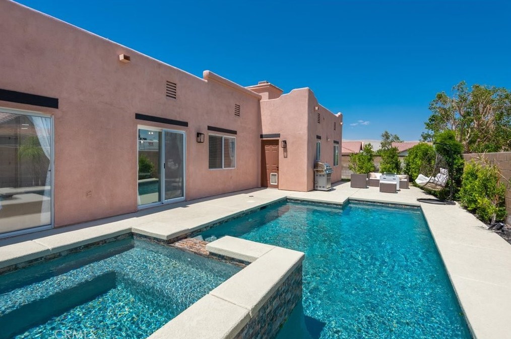 30476 Seminole Ct, Cathedral City CA  92234-6107 exterior